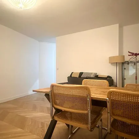 アパート Lovely Near Opera & Lafayette パリ