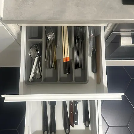 Lovely Near Opera & Lafayette