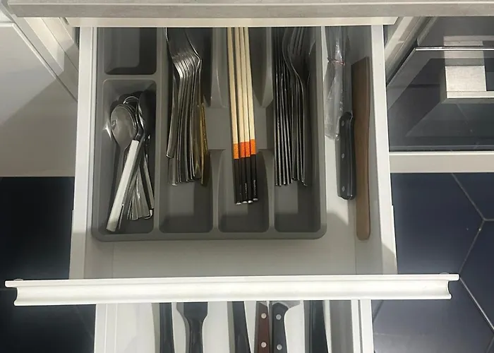 Lovely Near Opera & Lafayette