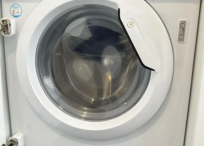 Lovely Near Opera & Lafayette